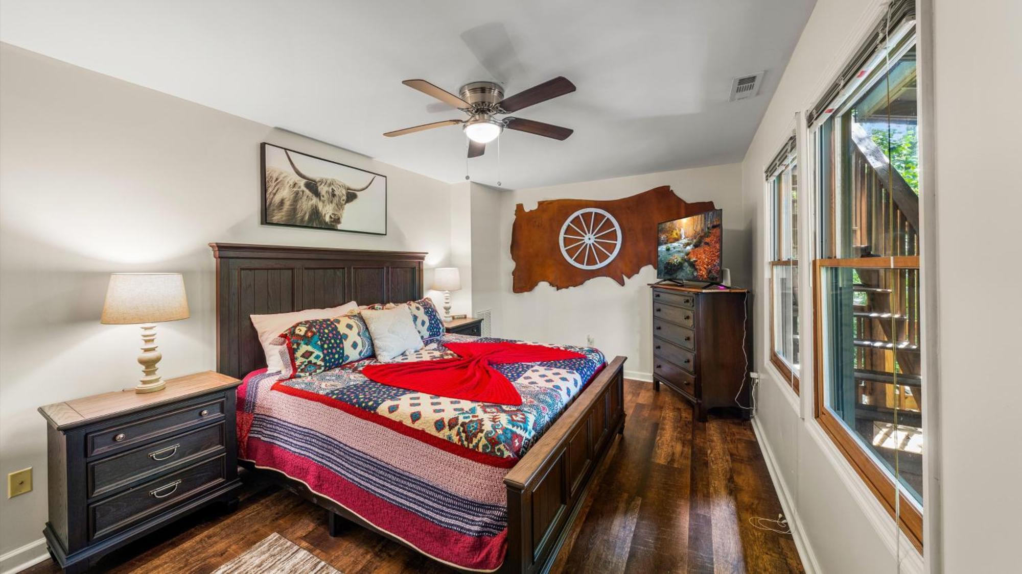 Whiskey Ridge Lodge, A Restored 1940S Gem, 2 Mins From Downtown, Breathtaking City Views, Custom Game Room, And Spacious Elegance Gatlinburg Exterior foto